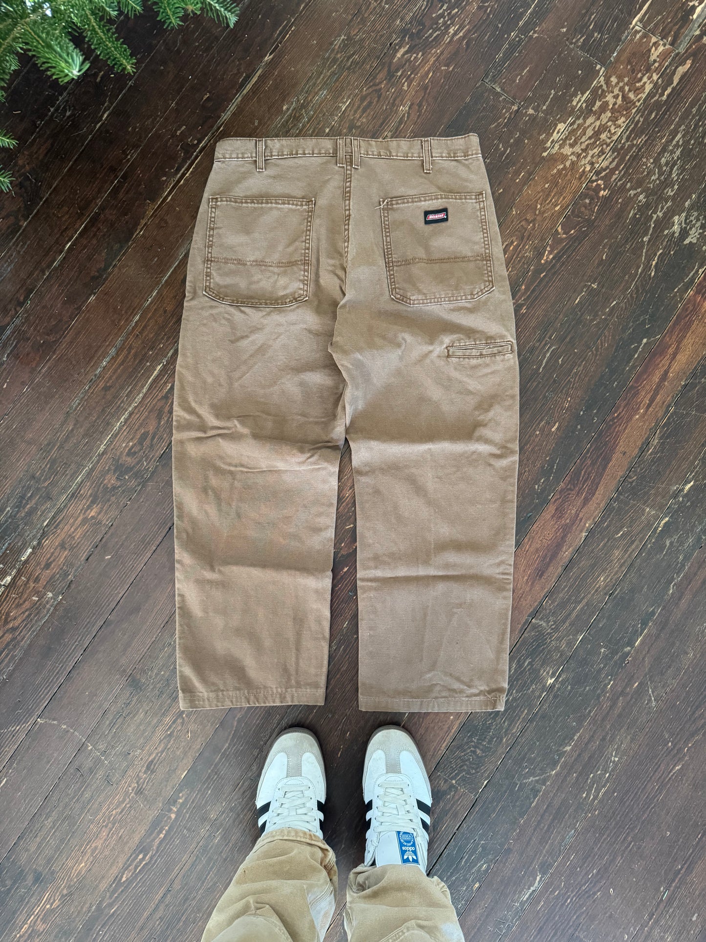 2010 Dickies Size 36x30 Mocha Colored Baggy Pants