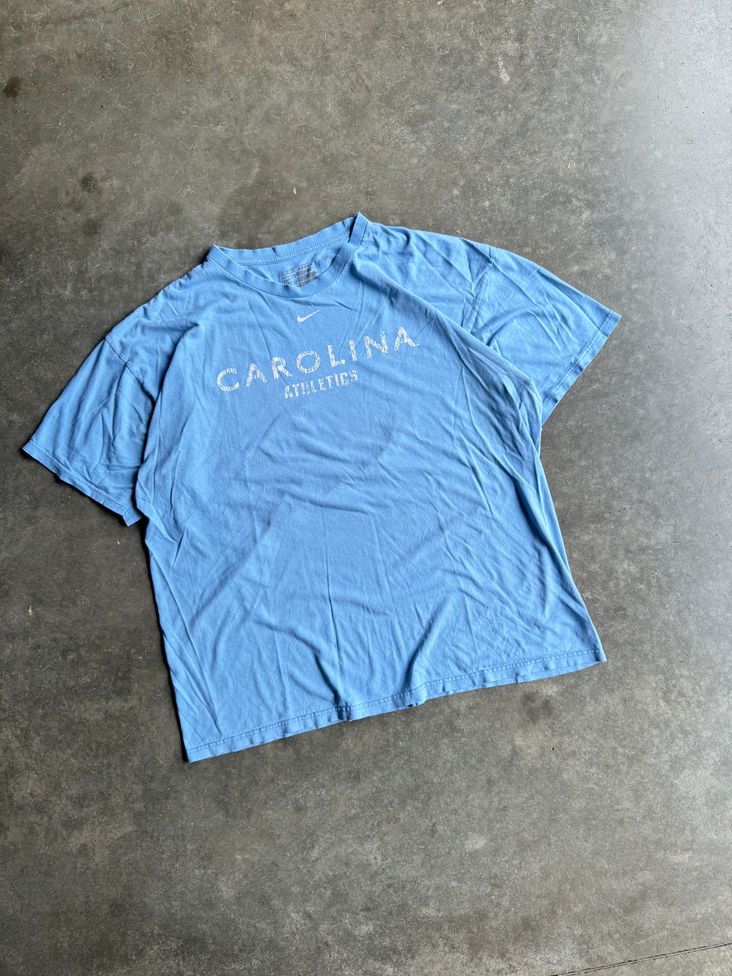 Vintage UNC Carolina Tar Heels Nike Center Swoosh Tee - XL