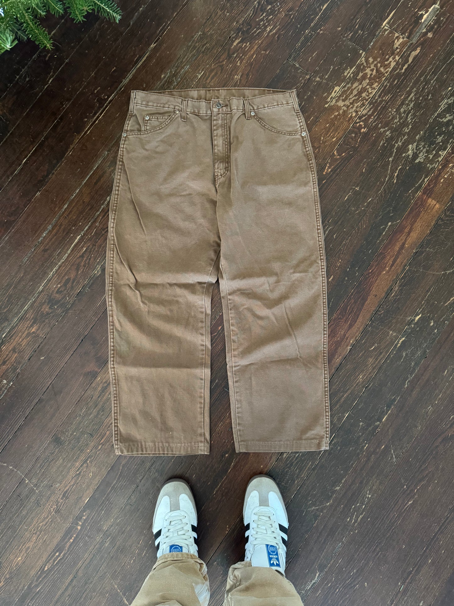 2010 Dickies Size 36x30 Mocha Colored Baggy Pants