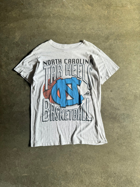 Vintage UNC Tar Heels Apex Basketball Tee - L