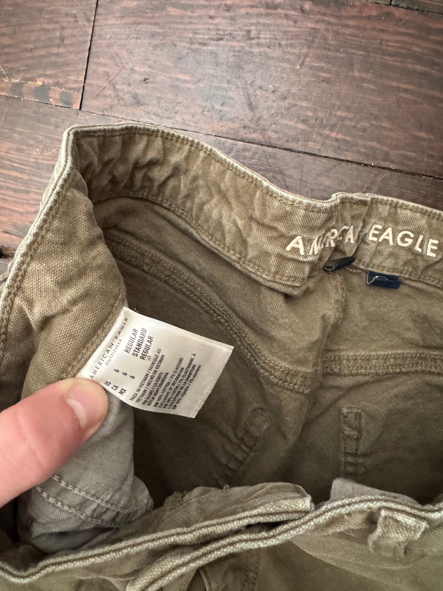 American Eagle Size 33x30 Baggy Striped Pants