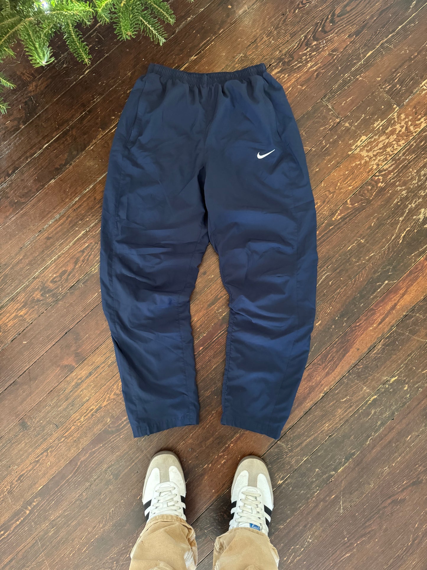 Nike Essential Swoosh Track Pants